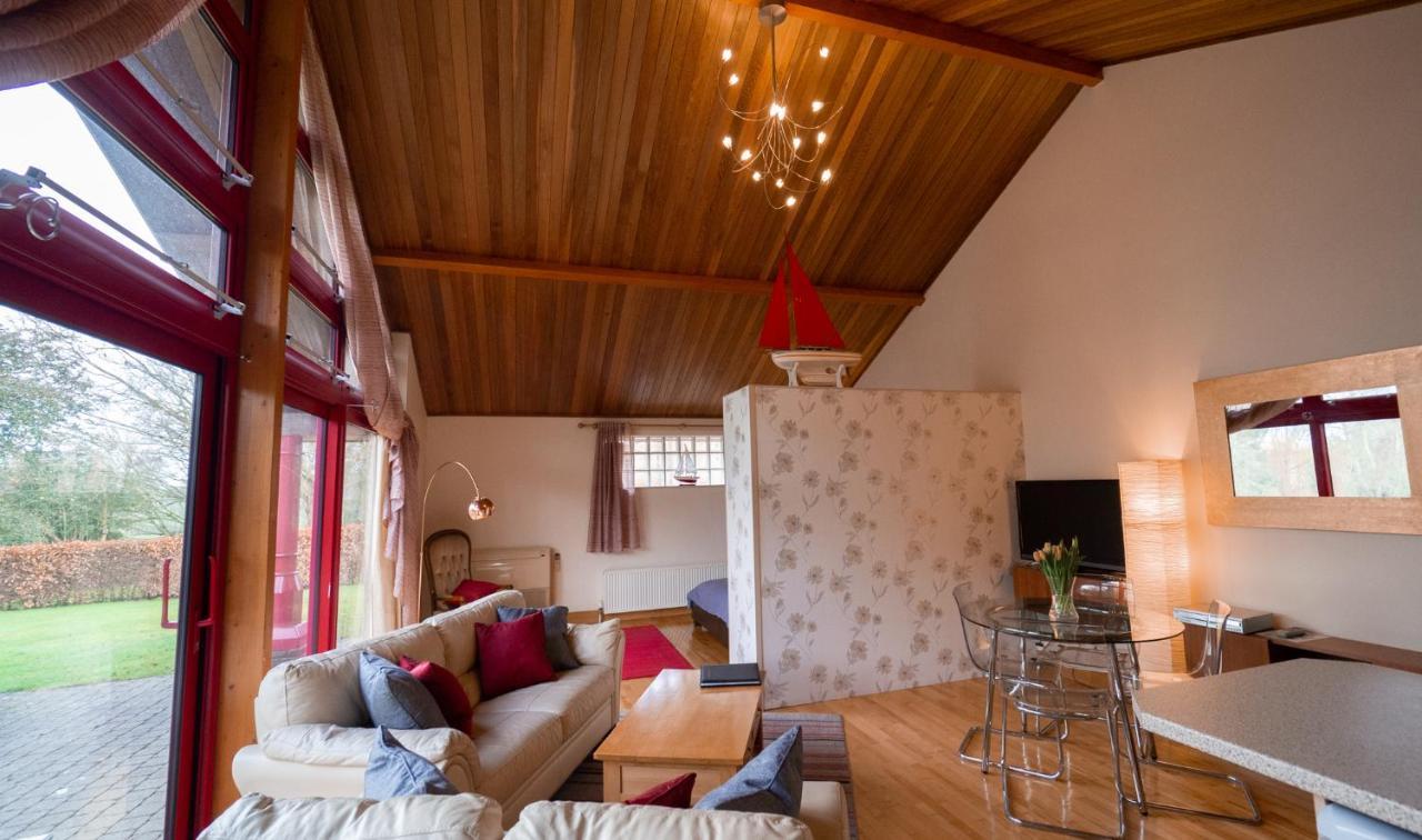 Surlingham Lodge Studio Large Family Cottage NWI Esterno foto