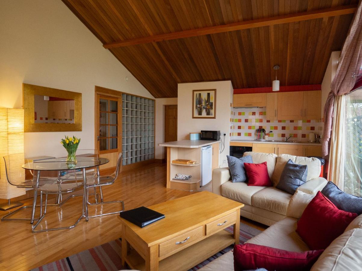 Surlingham Lodge Studio Large Family Cottage NWI Esterno foto