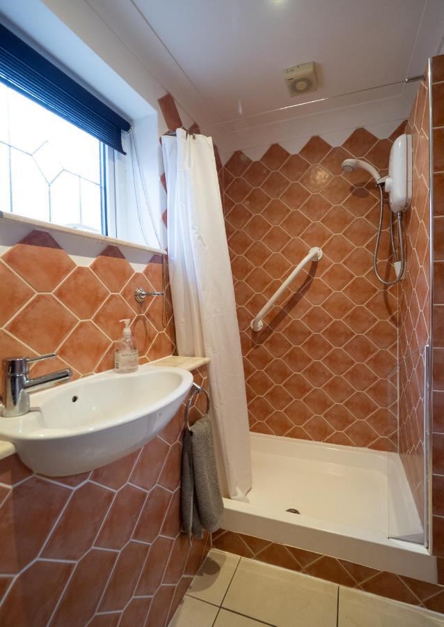 Surlingham Lodge Studio Large Family Cottage NWI Esterno foto